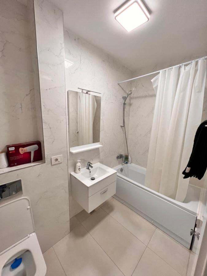 Central Metropolitan Bright 2 Iasi Eksteriør billede